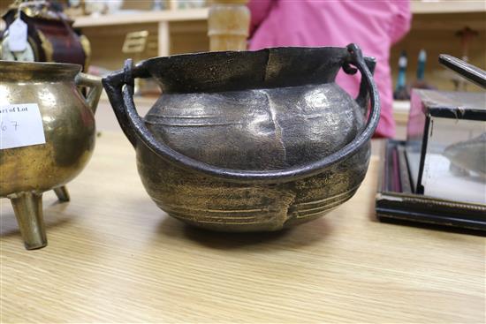 A skillet and two other pots largest diameter 18cm